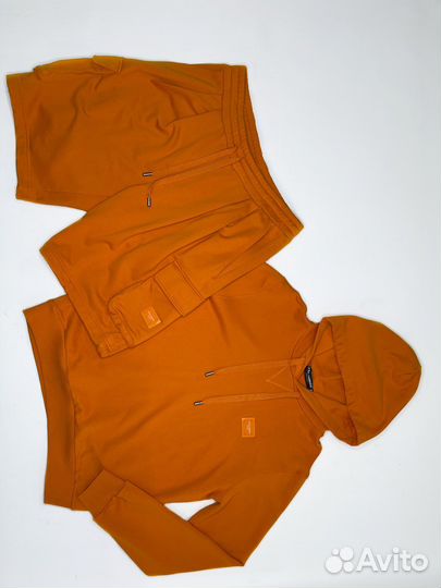 Костюм мужской спортивный 54размер Dolce & Gabbana