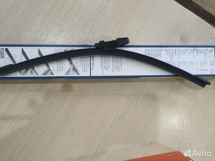 Щетка стеклоочистителя бескаркасная Bosch