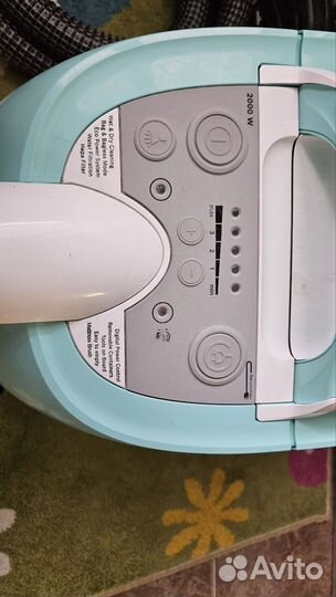 Моющий пылесос Bosch Serie 4 ProHygienic BWD420HYG