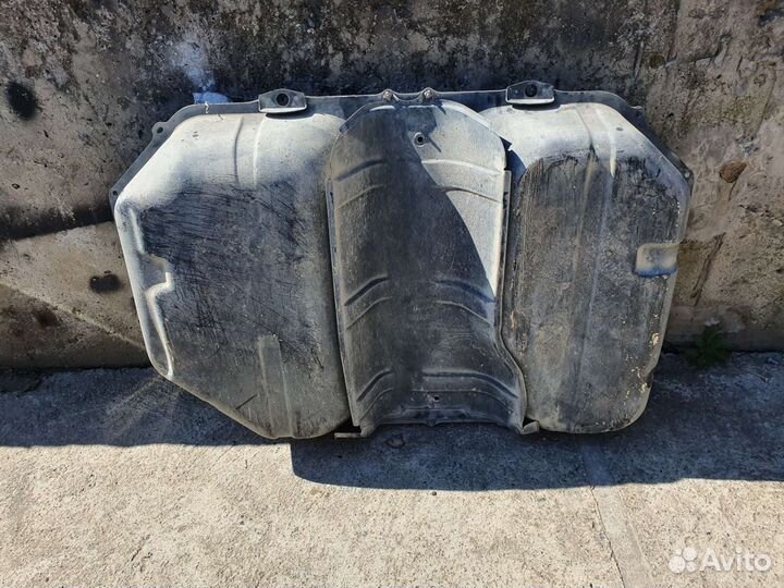 Бак топливный для Mitsubishi Grandis