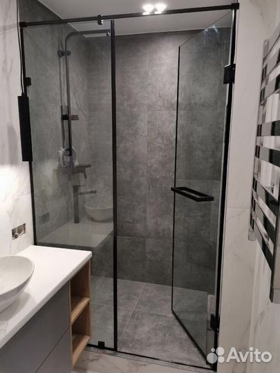 Душевые стеклянные перегородки