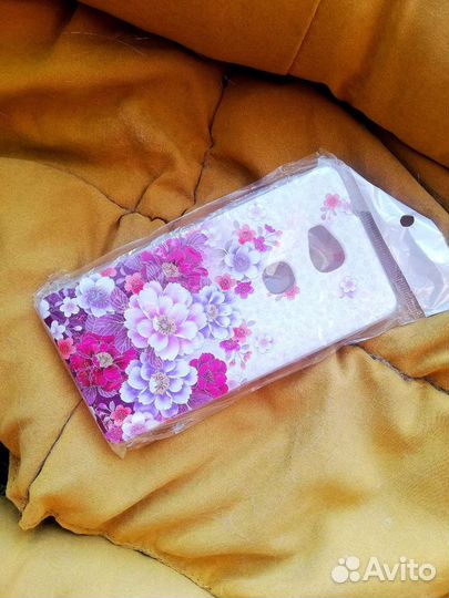 Чехлы на телефон