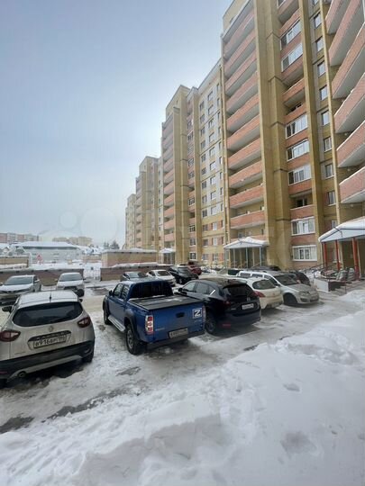 2-к. квартира, 53 м², 1/12 эт.