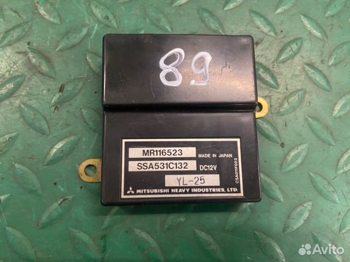 Блок комфорта Mitsubishi Carisma 4G92 1997