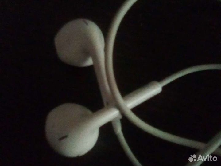 Наушники earpods