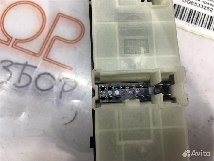 Блок стеклоподъемников передний правый Nissan Qas