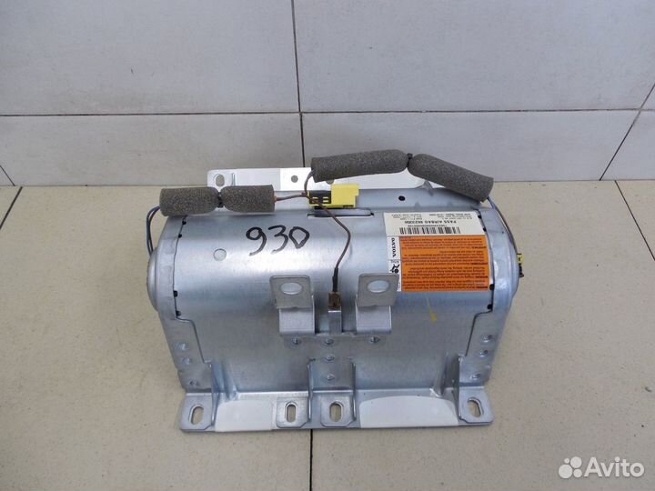 Подушка безопасности пассажирская (в торпедо) S40