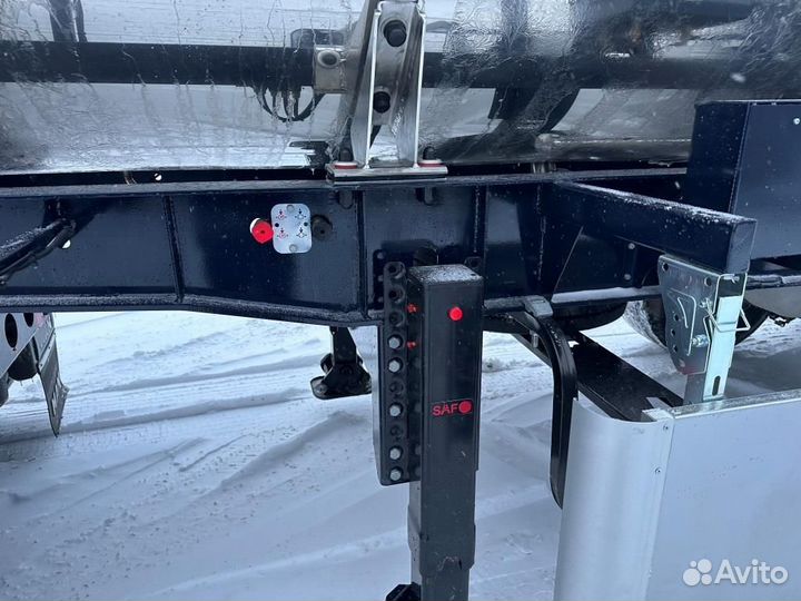 Полуприцеп пищевая цистерна BERGHEL 27300Л 3-осная, 2025