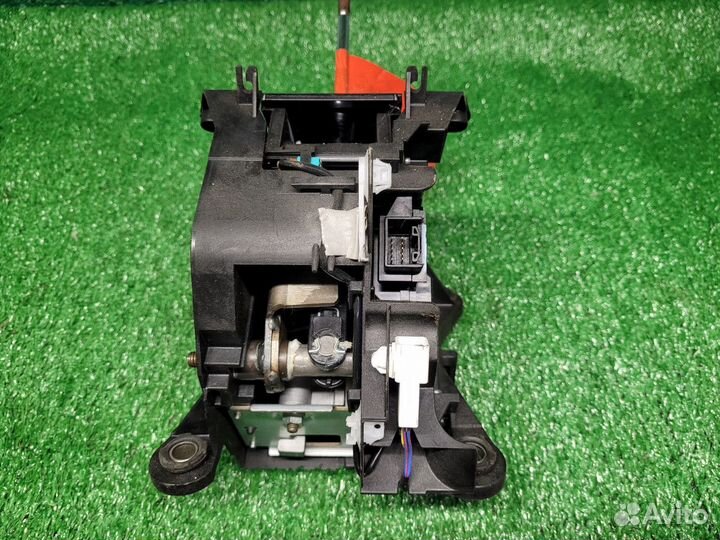 Селектор АКПП Toyota Auris