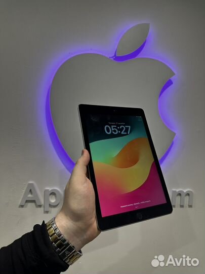 iPad 6 32 Space Gray