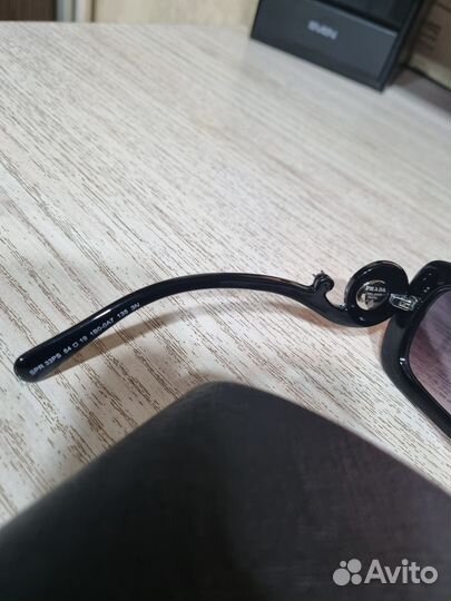 Очки prada