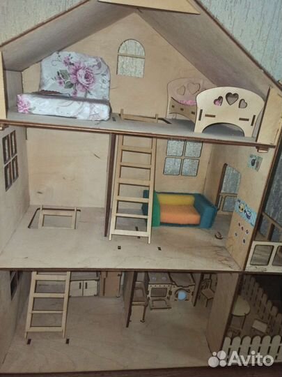 Кукольный домик дерево