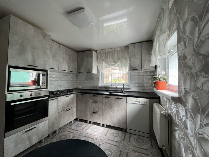 Дом 87 м² на участке 5 сот.