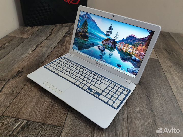 Packard bell белый на i5