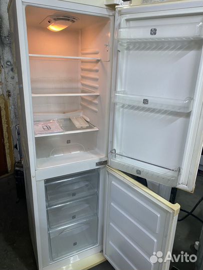 Холодильник Samsung Узкий (2.камеры) 44 cm