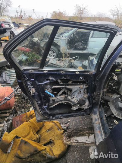 Дверь задняя левая бмв Е32 BMW e32