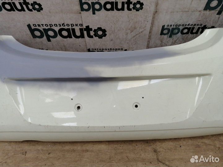 Бампер задний под маленький вырез выхлтрубы бп