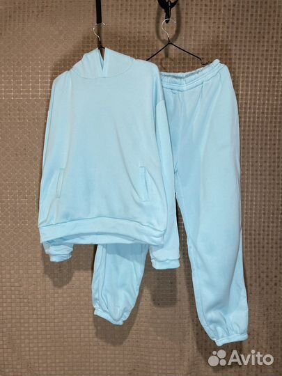 Костюм спортивный