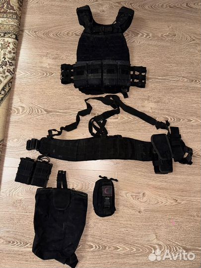 Тактический пояс с подсумками