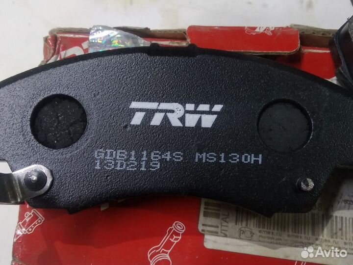 Тормозные колодки передние хонда джаз,поршни тор