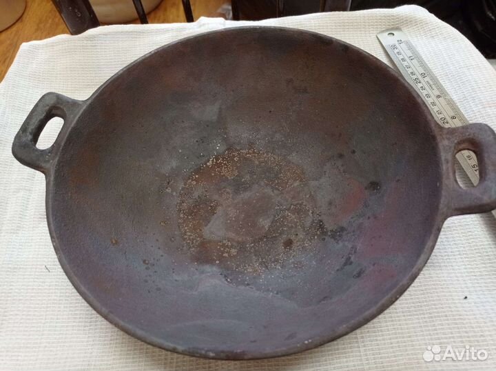 Чугунная сковорода вок