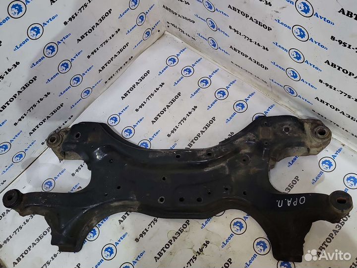 Подрамник передний toyota opa