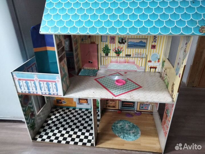 Большой кукольный домик деревянный