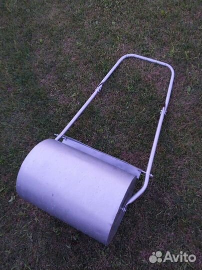 Каток для газона
