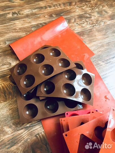 Силиконовая форма для выпечки сердце полусфера пря