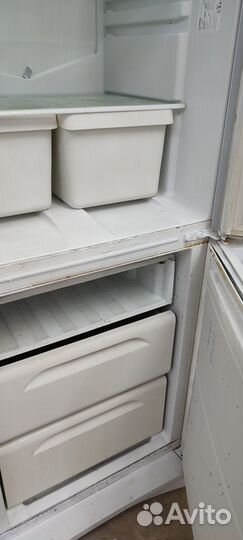 Холодильник бу indesit