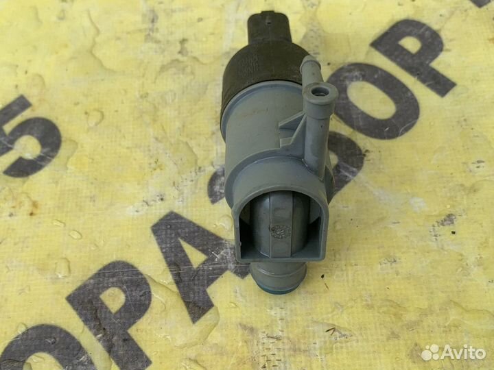 Насос омывателя Renault Logan