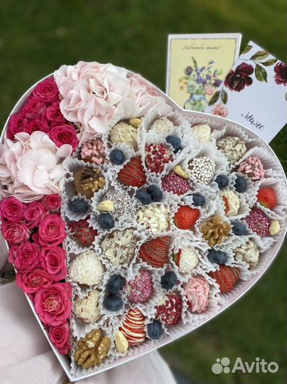 Подарок на 8 марта, тюльпаны, цветы