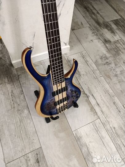 Басс гитара Ibanez 5 струн