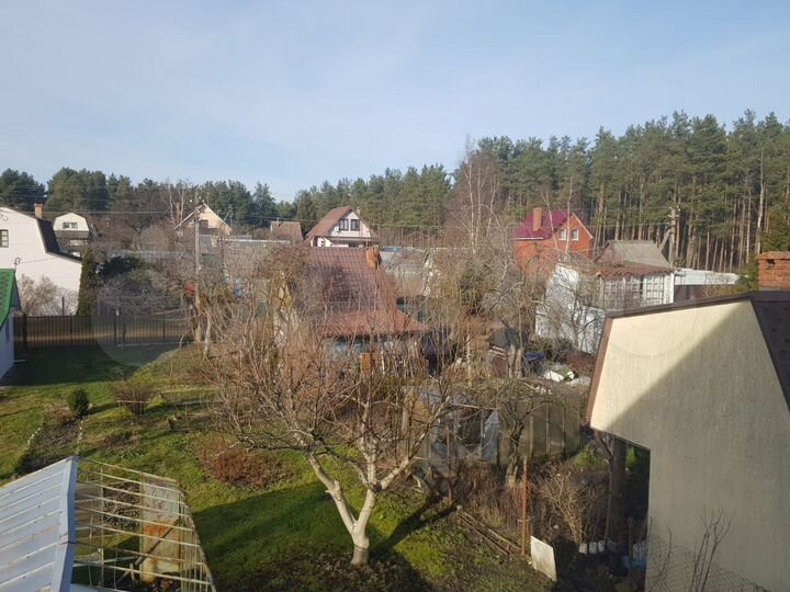 Дом 179 м² на участке 9 сот.