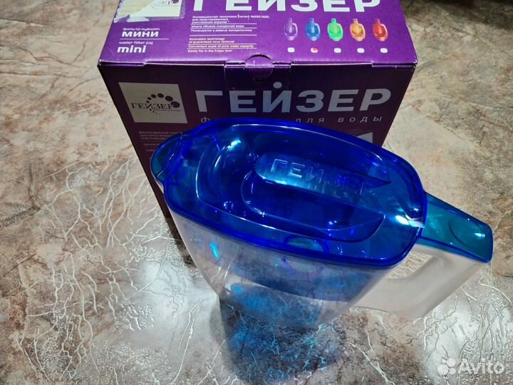 Фильтр кувшин для воды Гейзер 2,5л