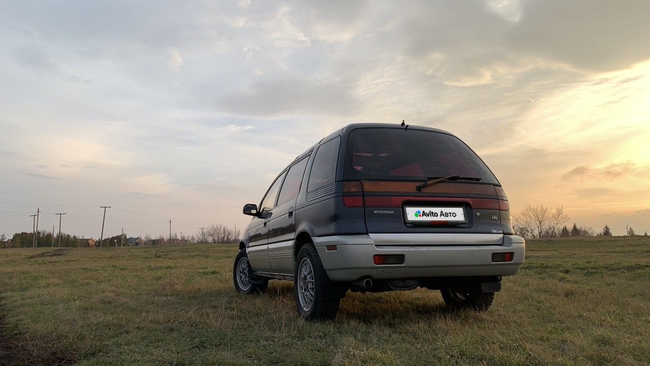 Mitsubishi Chariot: фото владельца