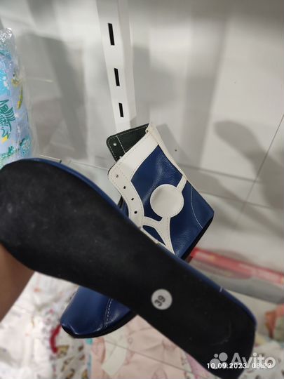 Продаю борцовки