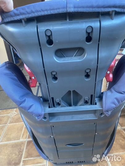 Автомобильное кресло Remer