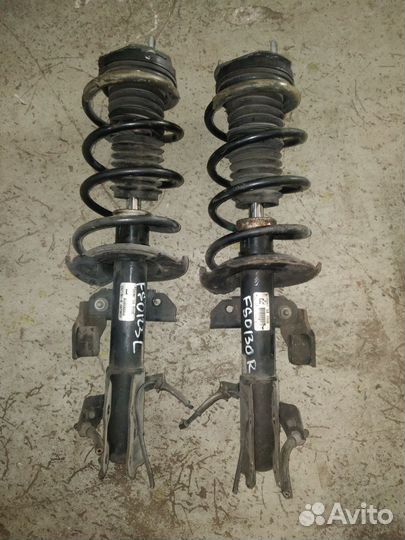 Передняя стойка в сборе Mazda 2 DE 08 - 13 г. в