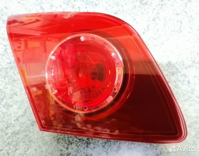 Фонарь задний левый внутренний Mazda 3