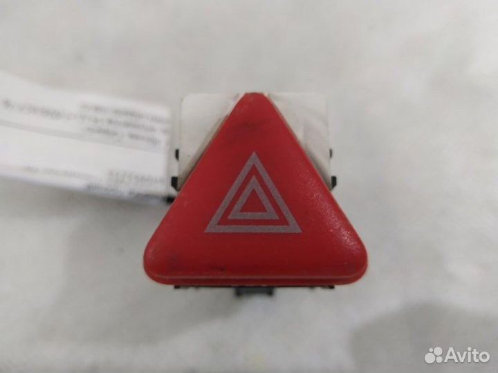 Кнопка аварийной сигнализации Volkswagen