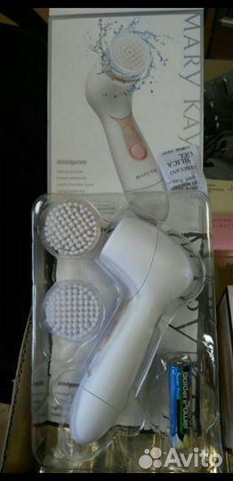 Щетка для очищения лица Mary Kay. Новая