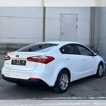 Kia Cerato 2.0 AT, 2014, 178 000 км, с пробегом, цена 880 000 руб.