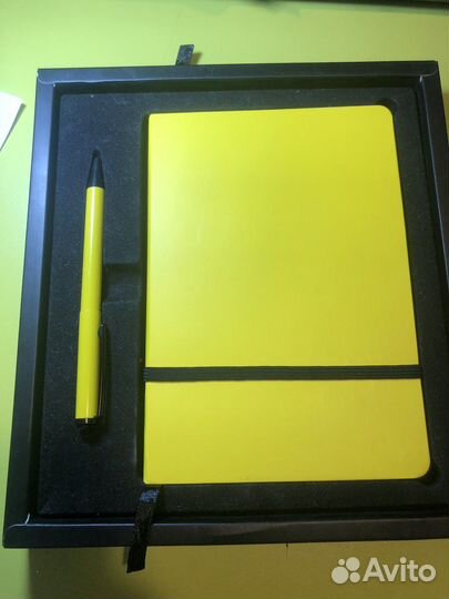 Подарочный набор блакнот и ручка ярко-желтые