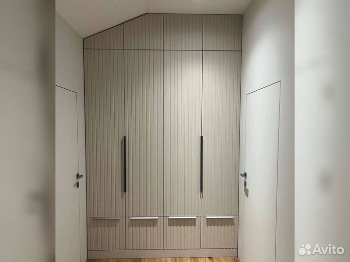 Шкаф в детскую