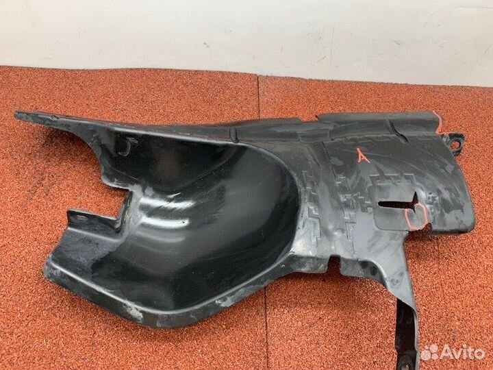 Дефлектор радиатора правый Ford Transit 8 MK8