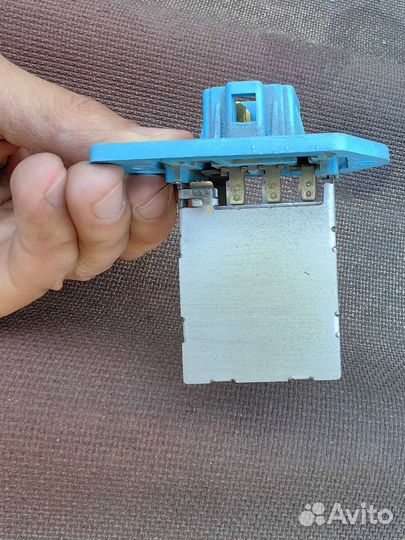 Реостат печки на Hyundai Solaris 2