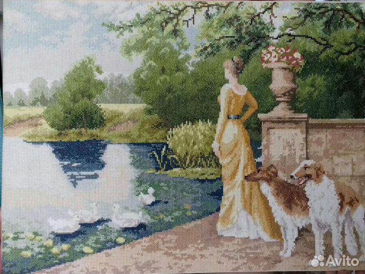 Картина вышитая