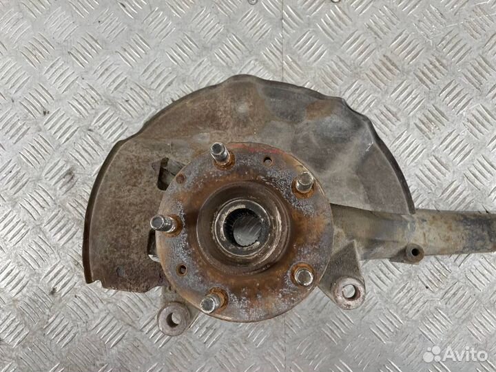 Кулак поворотный правый передний Мазда Атенза GG