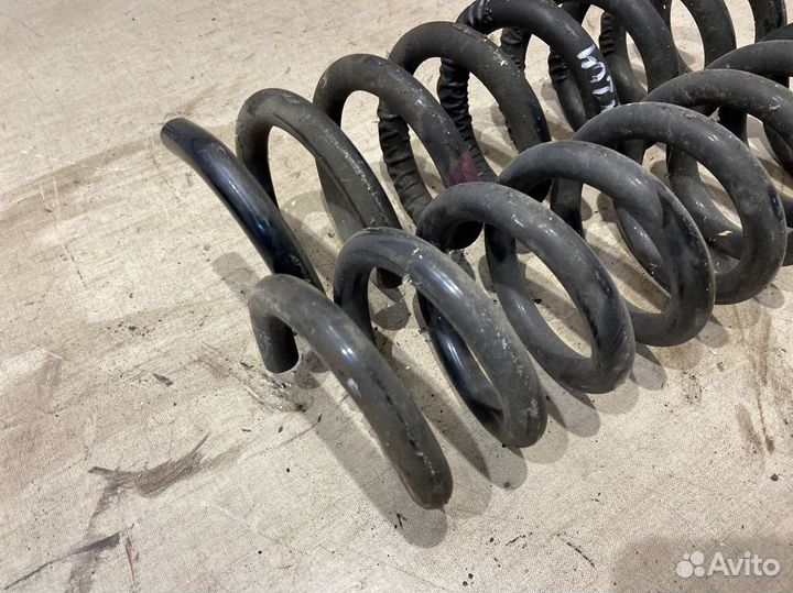 Пружина задняя Mercedes C180 C204 271.820 2012